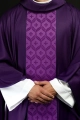 Fioletowy ornat z żakardowym pasem we wzór krzyża - KOR/402/03/53 - HAF KOR/402/03/53 - Dewocjonalia P.H. Jakóbczak - Katolicki sklep liturgiczny i hurtownia