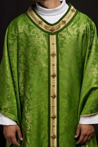 Ornat zielony ręcznie zdobiony z kamieniami naturalnymi - HM/7003/01/90 - HAF HM/7003/01/90 - Dewocjonalia P.H. Jakóbczak - Katolicki sklep liturgiczny i hurtownia