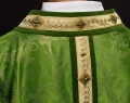 Ornat zielony ręcznie zdobiony z kamieniami naturalnymi - HM/7003/01/90 - HAF HM/7003/01/90 - Dewocjonalia P.H. Jakóbczak - Katolicki sklep liturgiczny i hurtownia