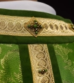 Ornat zielony ręcznie zdobiony z kamieniami naturalnymi - HM/7003/01/90 - HAF HM/7003/01/90 - Dewocjonalia P.H. Jakóbczak - Katolicki sklep liturgiczny i hurtownia