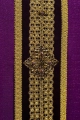 Ornat fioletowy ręcznie zdobiony z kamieniami naturalnymi - HM/7001/03/71/PA03 - HAF HM/7001/03/71/PA03 - Dewocjonalia P.H. Jakóbczak - Katolicki sklep liturgiczny i hurtownia