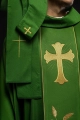 Ornat zielony z haftowanym krzyżem i motywem kłosów pszenicy - KOR/375/01/53 - HAF KOR/375/01/53 - Dewocjonalia P.H. Jakóbczak - Katolicki sklep liturgiczny i hurtownia