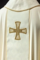 Ornat ecru haftowany z pasem i krzyżem - HAF KOR/397/05/53 - Dewocjonalia P.H. Jakóbczak - Katolicki sklep liturgiczny i hurtownia