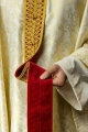 Ręcznie wykonany ornat liturgiczny ecru z kamieniami naturalnymi - HM/7009/05/90/PA02 - HAF HM/7009/05/90/PA02 - Dewocjonalia P.H. Jakóbczak - Katolicki sklep liturgiczny i hurtownia