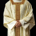 Ręcznie wykonany ornat liturgiczny ecru z kamieniami naturalnymi - HM/7009/05/90/PA02 - HAF HM/7009/05/90/PA02 - Dewocjonalia P.H. Jakóbczak - Katolicki sklep liturgiczny i hurtownia