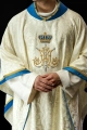 Ornat maryjny ecru ręcznie zdobiony kamieniami naturalnymi - HM/7006/05/88 - HAF HM/7006/05/88 - Dewocjonalia P.H. Jakóbczak - Katolicki sklep liturgiczny i hurtownia