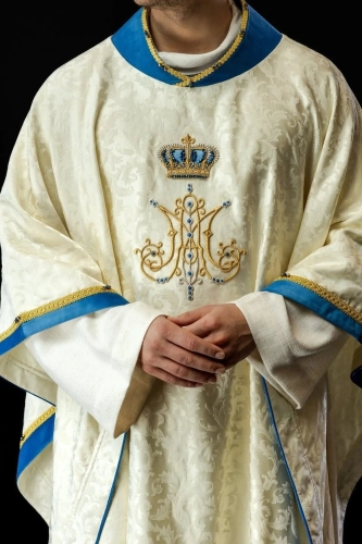 Ornat maryjny ecru ręcznie zdobiony kamieniami naturalnymi - HM/7006/05/88 - HAF HM/7006/05/88 - Dewocjonalia P.H. Jakóbczak - Katolicki sklep liturgiczny i hurtownia