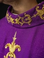Fioletowy ornat bogato haftowany kamieniami - LE/7014/03 - HAF LE/7014/03 - Dewocjonalia P.H. Jakóbczak - Katolicki sklep liturgiczny i hurtownia