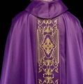 Fioletowy ornat bogato haftowany z połyskiem - LE/7021/03 - HAF LE/7021/03 - Dewocjonalia P.H. Jakóbczak - Katolicki sklep liturgiczny i hurtownia