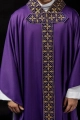 Fioletowy ornat zdobiony pięciuset kamieniami dekoracyjnymi - LE/7004/03 - HAF LE/7004/03 - Dewocjonalia P.H. Jakóbczak - Katolicki sklep liturgiczny i hurtownia