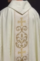 Ornat liturgiczny ecru z ozdobnym pasem - KOR/148/05/81 - HAF KOR/148/05/81 - Dewocjonalia P.H. Jakóbczak - Katolicki sklep liturgiczny i hurtownia