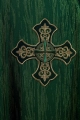 Zielony ornat z bogato haftowanym krzyżem i ozdobionym kołnierzem - LE/7036/01 - HAF LE/7036/01 - Dewocjonalia P.H. Jakóbczak - Katolicki sklep liturgiczny i hurtownia