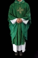 Zielony ornat z bogato haftowanym krzyżem i ozdobionym kołnierzem - LE/7036/01 - HAF LE/7036/01 - Dewocjonalia P.H. Jakóbczak - Katolicki sklep liturgiczny i hurtownia