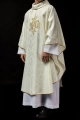 Ornat liturgiczny ecru z haftem IHS na ozdobnej tkaninie - LE/7032/05 - HAF LE/7032/05 - Dewocjonalia P.H. Jakóbczak - Katolicki sklep liturgiczny i hurtownia