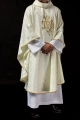 Ornat liturgiczny ecru z haftem IHS na ozdobnej tkaninie - LE/7032/05 - HAF LE/7032/05 - Dewocjonalia P.H. Jakóbczak - Katolicki sklep liturgiczny i hurtownia