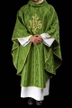 Zielony ornat liturgiczny z haftowanym motywem IHS na ozdobnej tkaninie - LE/7032/01 - HAF LE/7032/01 - Dewocjonalia P.H. Jakóbczak - Katolicki sklep liturgiczny i hurtownia
