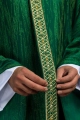 Zielony ornat liturgiczny z haftowanym pasem i kołnierzem - LE/7033/01 - HAF LE/7033/01 - Dewocjonalia P.H. Jakóbczak - Katolicki sklep liturgiczny i hurtownia