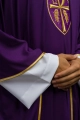 Ornat fioletowy lekki dzianinowy SACROLITE z haftowanym krzyżem - KOR/387/03/78 - HAF KOR/387/03/78 - Dewocjonalia P.H. Jakóbczak - Katolicki sklep liturgiczny i hurtownia