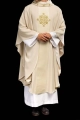 Ornat ecru z haftem krzyża na aksamitnym pasie - LE/7029/05 - HAF LE/7029/05 - Dewocjonalia P.H. Jakóbczak - Katolicki sklep liturgiczny i hurtownia