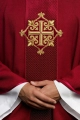 Ornat czerwony haftowany na aksamicie z symbolem czerwonego krzyża - LE/7029/02 - HAF LE/7029/02 - Dewocjonalia P.H. Jakóbczak - Katolicki sklep liturgiczny i hurtownia