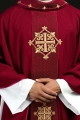 Ornat czerwony z czerwonym aksamitnym pasem i haftem krzyża - LE/7030/02 - HAF LE/7030/02 - Dewocjonalia P.H. Jakóbczak - Katolicki sklep liturgiczny i hurtownia