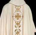 Ornat ecru z haftowanym krzyżem i pasem ozdobnym - KOR/267/05/53 - HAF KOR/267/05/53 - Dewocjonalia P.H. Jakóbczak - Katolicki sklep liturgiczny i hurtownia