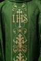 Ornat zielony z haftem IHS na ozdobnej tkaninie - KOR/268/01/67 - HAF KOR/268/01/67 - Dewocjonalia P.H. Jakóbczak - Katolicki sklep liturgiczny i hurtownia
