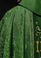 Ornat zielony z haftem IHS na ozdobnej tkaninie - KOR/268/01/67 - HAF KOR/268/01/67 - Dewocjonalia P.H. Jakóbczak - Katolicki sklep liturgiczny i hurtownia