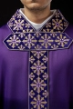 Ornat fioletowy z błyszczącym haftem w fioletowym kolorze - LE/7026/03 - HAF LE/7026/03 - Dewocjonalia P.H. Jakóbczak - Katolicki sklep liturgiczny i hurtownia
