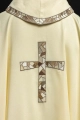 Ornat ecru z haftowanym krzyżem mozaikowym - KOR/257/05/62 - HAF KOR/257/05/62 - Dewocjonalia P.H. Jakóbczak - Katolicki sklep liturgiczny i hurtownia