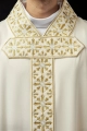 Ornat ecru z błyszczącym haftem - LE/7026/05 - HAF LE/7026/05 - Dewocjonalia P.H. Jakóbczak - Katolicki sklep liturgiczny i hurtownia