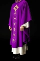 Fioletowy ornat bogato haftowany nicią i kamieniami - LE/7018/03 - HAF LE/7018/03 - Dewocjonalia P.H. Jakóbczak - Katolicki sklep liturgiczny i hurtownia