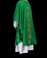 Zielony ornat liturgiczny bogato haftowany kamieniami - LE/7014/01 - HAF LE/7014/01 - Dewocjonalia P.H. Jakóbczak - Katolicki sklep liturgiczny i hurtownia