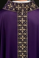 Fioletowy ornat ozdobiony 500 kamieniami z wąskim pasem - LE/7104/03 - HAF LE/7104/03 - Dewocjonalia P.H. Jakóbczak - Katolicki sklep liturgiczny i hurtownia