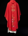 Czerwony ornat ze zdobionym złotym pasem z IHS i kłosami - KOR/214/02/01 - HAF KOR/214/02/01 - Dewocjonalia P.H. Jakóbczak - Katolicki sklep liturgiczny i hurtownia
