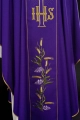 Fioletowy ornat ze zdobionym złotym pasem z IHS i kłosami - KOR/214/03/01 - HAF KOR/214/03/01 - Dewocjonalia P.H. Jakóbczak - Katolicki sklep liturgiczny i hurtownia