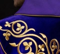 Fioletowy ornat liturgiczny zdobiony haftem na aksamicie - KOR/169/03 - HAF KOR/169/03 - Dewocjonalia P.H. Jakóbczak - Katolicki sklep liturgiczny i hurtownia