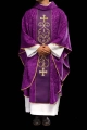 Fioletowy ornat liturgiczny ozdobiony haftowanym pasem - KOR/148/03/81 - HAF KOR/148/03/81 - Dewocjonalia P.H. Jakóbczak - Katolicki sklep liturgiczny i hurtownia