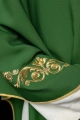 Zielony ornat ze złotym haftem IHS i ozdobnym wykończeniem - KOR/157/01/01 - HAF KOR/157/01/01 - Dewocjonalia P.H. Jakóbczak - Katolicki sklep liturgiczny i hurtownia