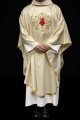 Złoty ornat haftowany motywem Serca Jezusa i kielicha - KOR/118/10/37 - HAF KOR/118/10/37 - Dewocjonalia P.H. Jakóbczak - Katolicki sklep liturgiczny i hurtownia