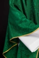 Zielony ornat liturgiczny ozdobiony haftowanym pasem - KOR/148/01/81 - HAF KOR/148/01/81 - Dewocjonalia P.H. Jakóbczak - Katolicki sklep liturgiczny i hurtownia
