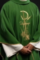 Zielony ornat z haftem złotego krzyża - KOR/026/01/12 - HAF KOR/026/01/12 - Dewocjonalia P.H. Jakóbczak - Katolicki sklep liturgiczny i hurtownia