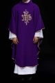 Fioletowy ornat ze złotym haftem IHS - KOR/032/03/12 - HAF KOR/032/03/12 - Dewocjonalia P.H. Jakóbczak - Katolicki sklep liturgiczny i hurtownia