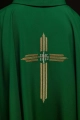 Zielony ornat z haftowanym krzyżem IHS - KOR/017/01/12 - HAF KOR/017/01/12 - Dewocjonalia P.H. Jakóbczak - Katolicki sklep liturgiczny i hurtownia