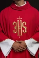 Czerwony ornat haftowany złotym motywem IHS - KOR/010/02/12 - HAF KOR/010/02/12 - Dewocjonalia P.H. Jakóbczak - Katolicki sklep liturgiczny i hurtownia