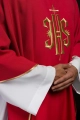 Czerwony ornat haftowany złotym motywem IHS - KOR/010/02/12 - HAF KOR/010/02/12 - Dewocjonalia P.H. Jakóbczak - Katolicki sklep liturgiczny i hurtownia