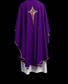 Fioletowy ornat haftowany motywem krzyża - KOR/002/03/12 - HAF KOR/002/03/12 - Dewocjonalia P.H. Jakóbczak - Katolicki sklep liturgiczny i hurtownia