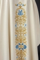 Ornat liturgiczny ecru z błyszczącej tkaniny ozdobiony koralikami - LE/7024/05 - HAF LE/7024/05 - Dewocjonalia P.H. Jakóbczak - Katolicki sklep liturgiczny i hurtownia