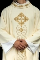Ornat liturgiczny ecru bogato haftowany sznurkiem ozdobionym kamieniami - LE/7018/05 - HAF LE/7018/05 - Dewocjonalia P.H. Jakóbczak - Katolicki sklep liturgiczny i hurtownia