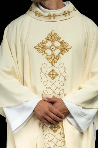 Ornat liturgiczny ecru bogato haftowany sznurkiem ozdobionym kamieniami - LE/7018/05 - HAF LE/7018/05 - Dewocjonalia P.H. Jakóbczak - Katolicki sklep liturgiczny i hurtownia